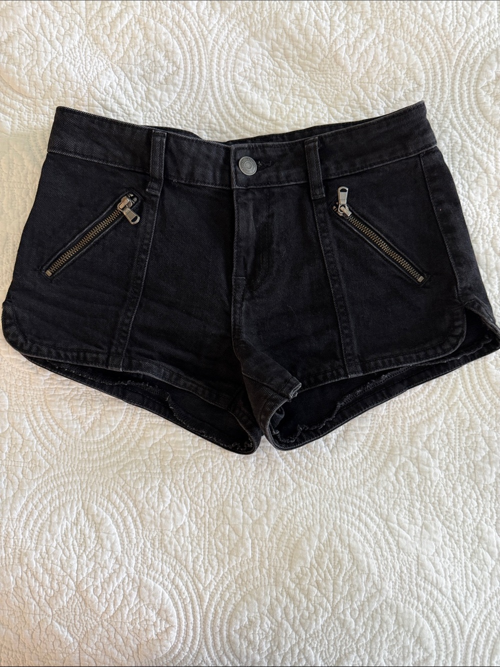 Aéropostale Mid-Rise Shorty